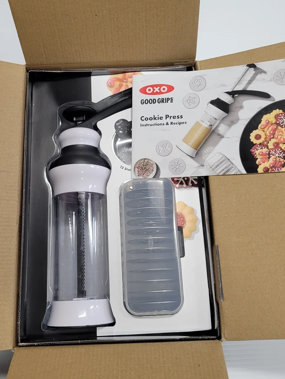 OXO Good Grips 14-Piece Cookie Press Set, Cookie Press with 12 Stainless Steel D